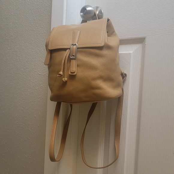 Coach F3W 9858 Legacy Tan Leather Drawstring Backpack, the backpack has some lit main image 11